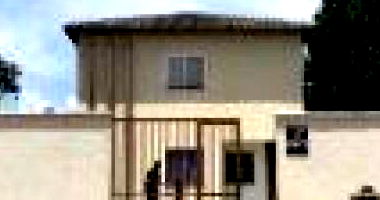 Confortável Apartamento com 2 Quartos, 1 Banheiro e 77m² de Área