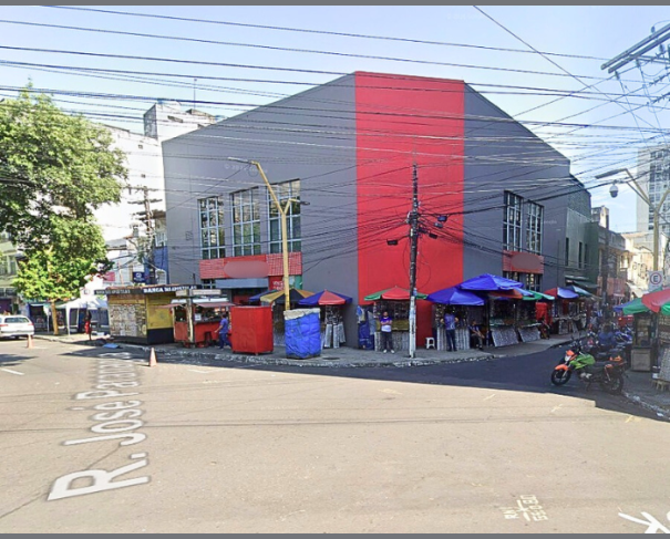 Prédio Comercial com 934m² de Área Construída