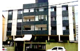 Apartamento de Cobertura com 4 Quartos em Salvador