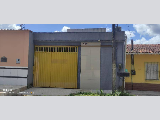 Casa Ocupada com 230,69m² de Terreno e Construída