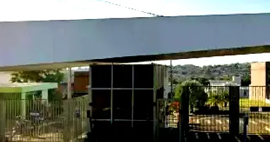 Casa em Condomínio com 3 Quartos e 2 Banheiros em Leilão