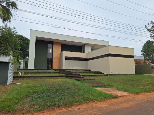Casa 523m² Desocupada em Marília/SP com Facilidade de Pagamento