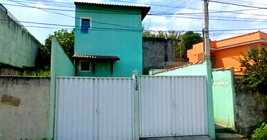 Casa Ocupada com Vaga de Garagem em São Gonçalo/RJ