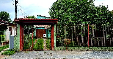 Casa com 178,32m² de área privativa, sem quartos e banheiros