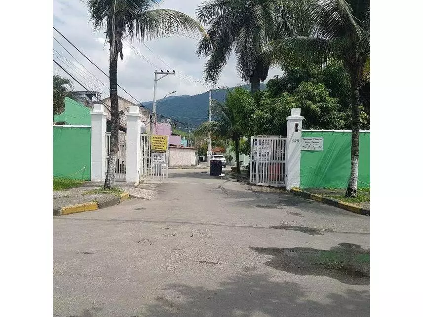 Casa em Leilão com 1 Vaga em Condomínio - Bangu, Rio de Janeiro