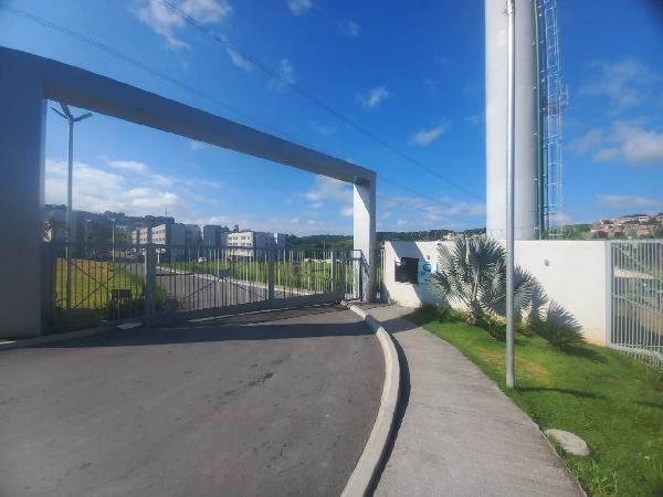 Apartamento com 2 quartos, 1 banheiro, sala, cozinha e 1 vaga