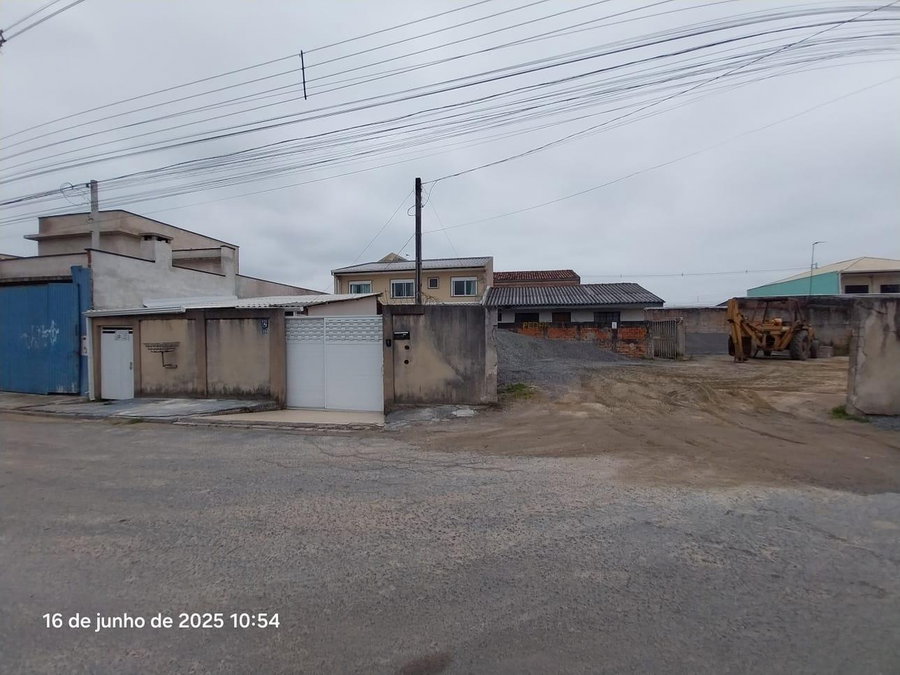 Terreno com benfeitoria, 321,46m², 166m² construídos, Uberaba
