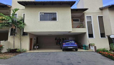 Casa em Condomínio com 156m² de Área Total
