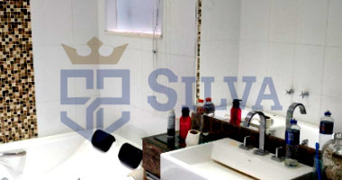 Casa com 2 suítes, 1 banheiro, 1 vaga, 149m² construída, desocupada