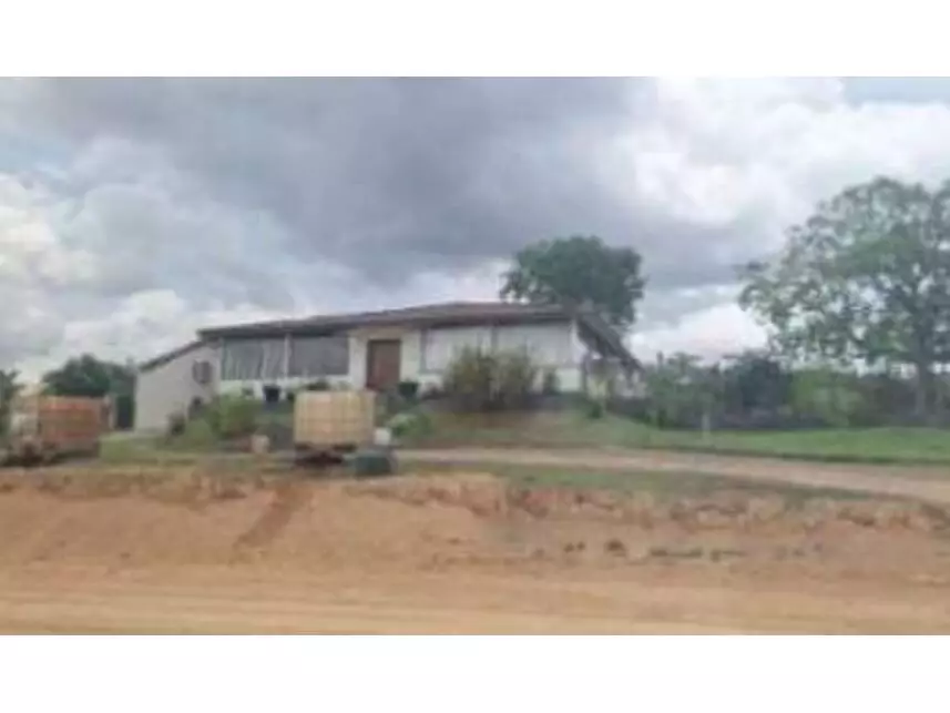 Casa em Condomínio Ocupada com 333m² de Área Construída