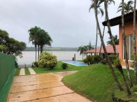 Residência de alto padrão com 3 suítes e área de lazer em Salto Grande/SP