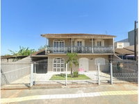 Casa espaçosa com 360m² de terreno e 266m² construída em Foz do Iguaçu