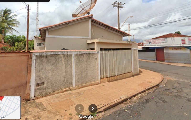 Imóvel Residencial com Suíte e Garagem em Ituverava/SP