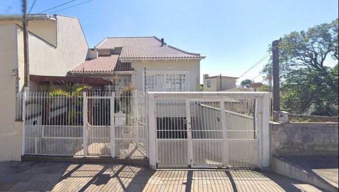 Casa de 319m² com 283m² construídos, ocupada