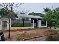 Casa em Leilão com 168m² Construída e 530m² de Terreno