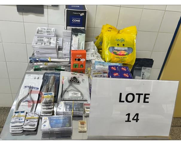 Lote com Material Odontológico em Uberaba - Oportunidade Única