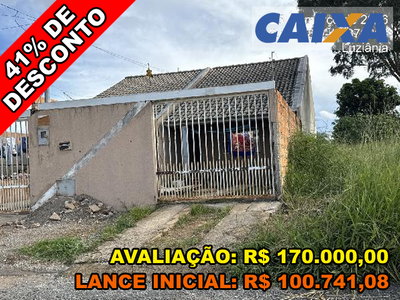 Casa com 2 quartos, 1 vaga e 69,46 m² construída