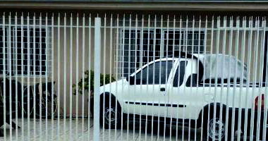 Terreno com Casa no Pinheirinho - 200m²