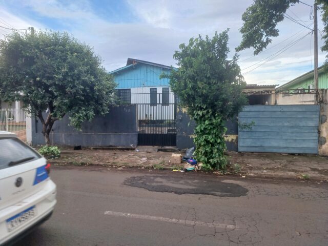 Casa com 4 quartos, garagem e área de 416m²