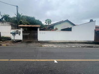 Casa em condomínio com 2 quartos, 2 banheiros e 84m² de área construída -
