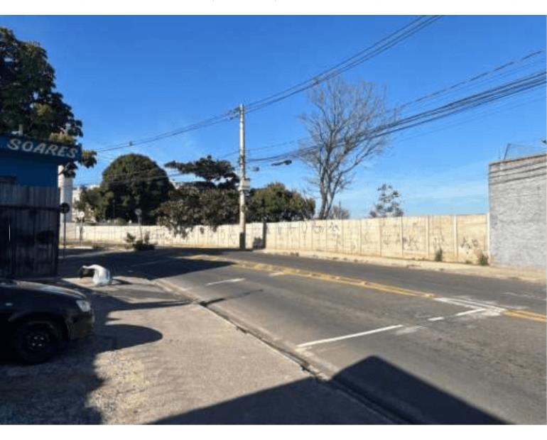 Terreno de 14.172,24m² em zona residencial