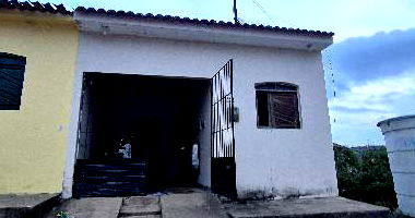 Casa 2 quartos, 1 banheiro, 1 vaga, 58,5m² construída, desocupada