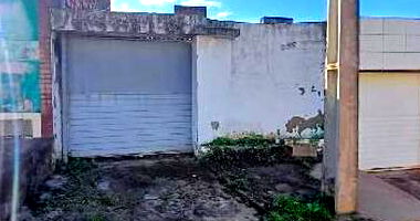 Casa com 2 quartos, 2 banheiros, vaga de garagem e 67,2m² privativos