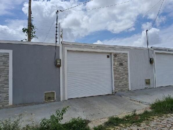 Casa com 2 quartos, 2 banheiros, 2 vagas e 80,98m² construída