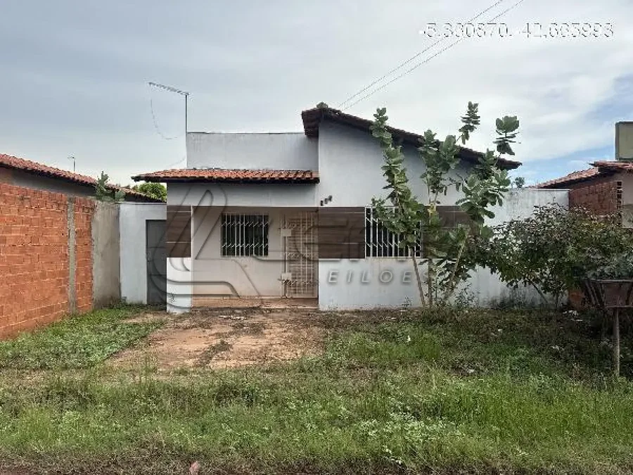 Casa com 190m², 1 cozinha, desocupada