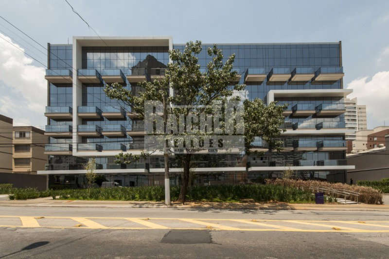 Conjunto Comercial com 1 Vaga em São Paulo - Alto de Pinheiros