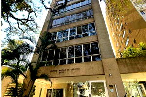 Apartamento 201 - 4 Quartos e 2 Banheiros em Cerqueira César