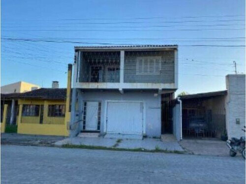 Casa Residencial Ocupada no Centro de Santa Vitória do Palmar