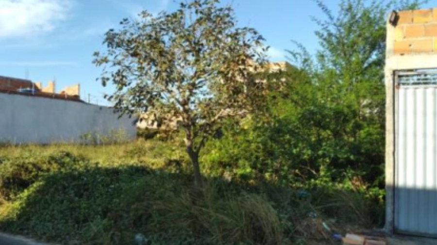 Terreno de 149m² no Loteamento Vivari