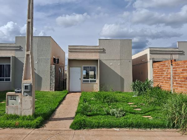 Casa com 2 quartos, 44,16 m², área de serviço e cozinha