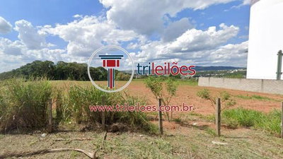 Terreno com 355,51m² em Louveira/SP