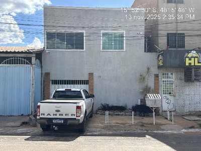 Casa ampla de 240 m² em leilão SFI