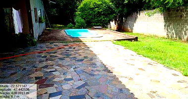 Terreno com Edificação 430m², 3 Suítes, Garagens e Lazer