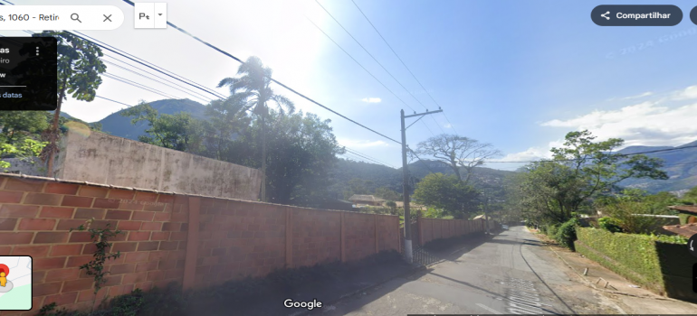 Prédio com 3.976,11m² em Petrópolis