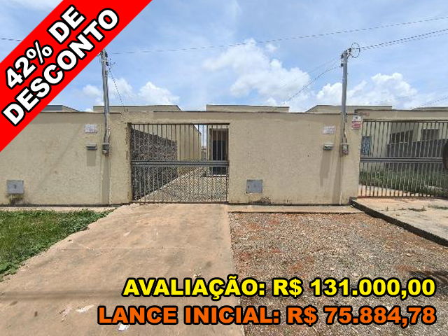 Casa com 2 quartos, varanda, área construída 63,22m², terreno 181,5m²