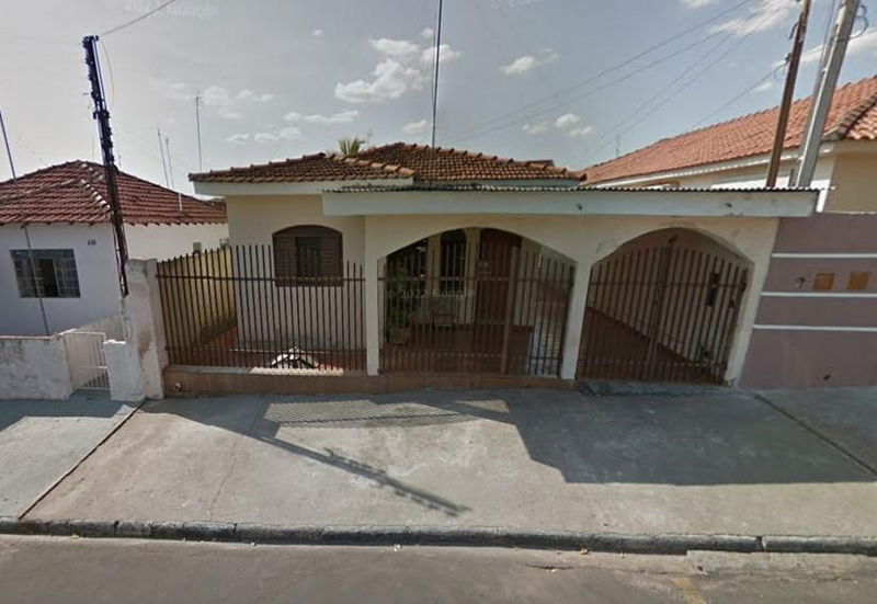 Casa com 267m² de terreno e 99m² de área construída em Catanduva
