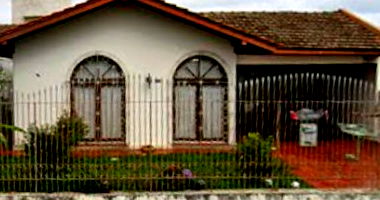 Terreno Urbano com Casa em Ponta Grossa - PR