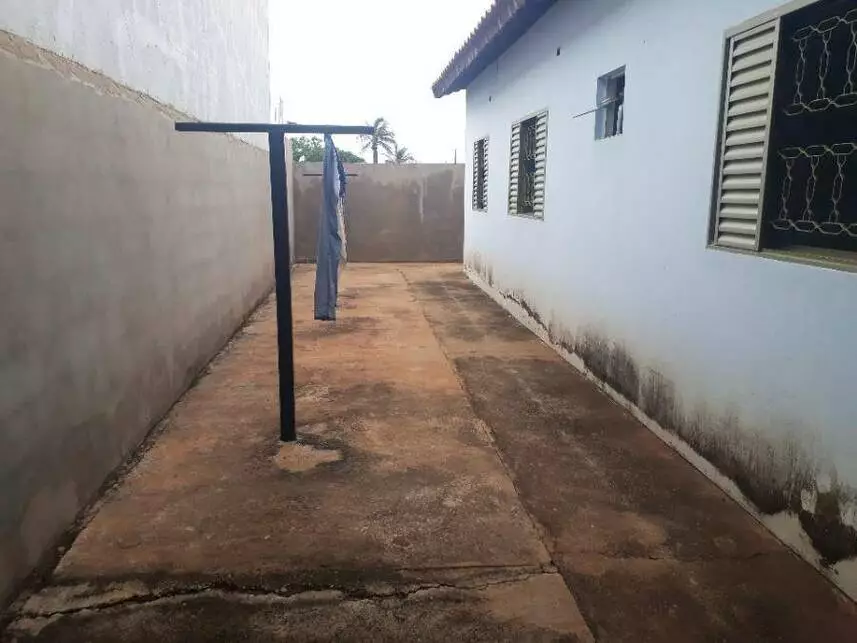 Casa Ocupada com 1 Vaga e 225m² em Ouro Verde/SP