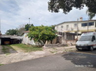 Casa de madeira com 64m², 2 quartos, 1 banheiro, desocupada