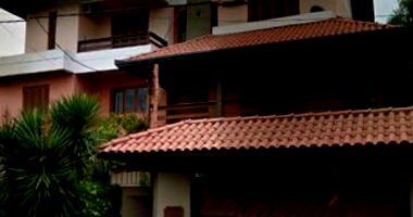 Casa espaçosa com 582,42 m² de terreno e 301,04 m² construída, ocupada