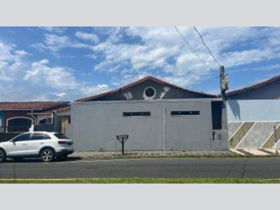 Casa com 3 quartos, 114,57 m², ocupada, em Peruíbe