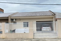Casa em Joinville com 3 quartos e 2 banheiros