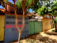 Prédio 2 pavimentos com galpões e depósito, 300m², razoável