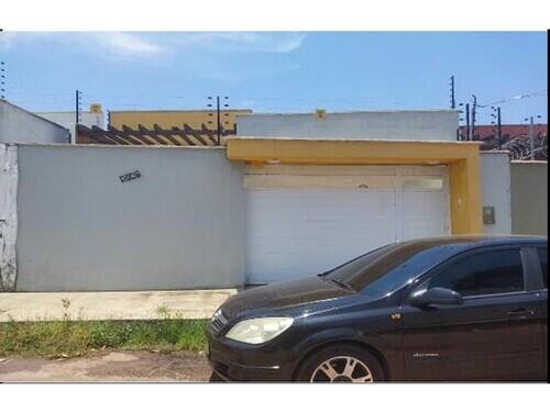 Casa com 3 suítes e garagem para 2 carros em Caxias