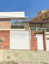 Casa duplex com 180m², 2 vagas, ocupada em Guarapari