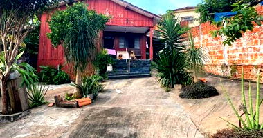 Casa de Madeira com 2 Quartos em Presidente Prudente